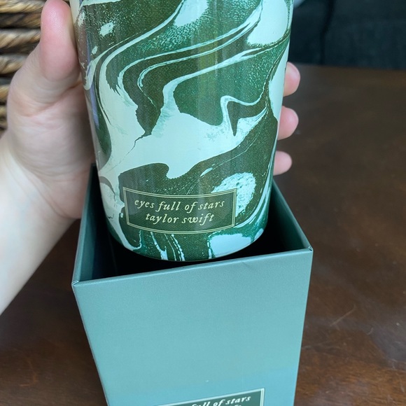 Taylor Swift “Eyes full of stars” candle - Picture 4 of 5